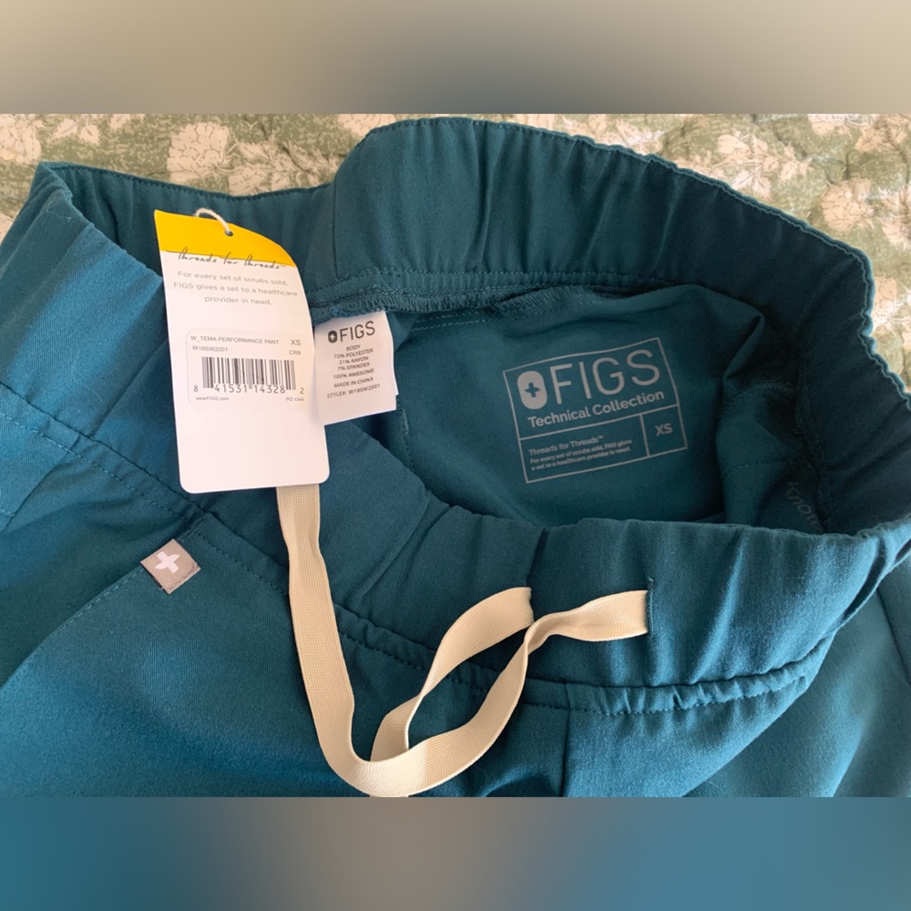 Figs Technical Collection scrub pants XS. New with tags.